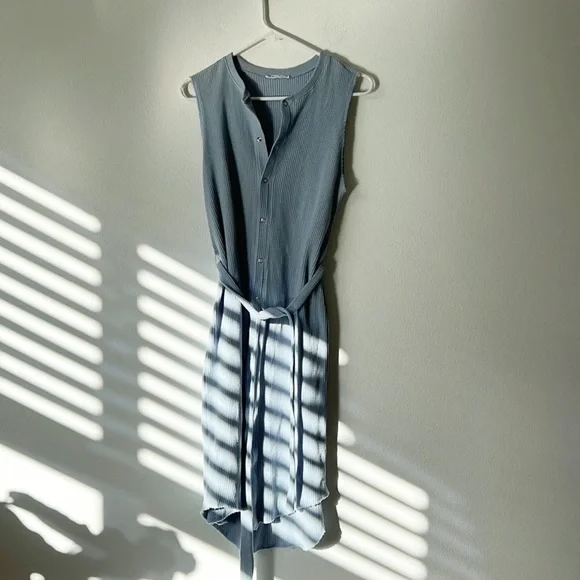 Zara light blue textured weave midi dress with button down front and waist Tie - Picture 6 of 14